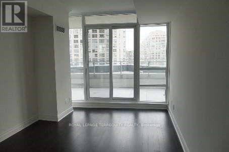 401 - 2240 Lake Shore Boulevard W, Toronto, Ontario  M8V 0B1 - Photo 5 - W12481196