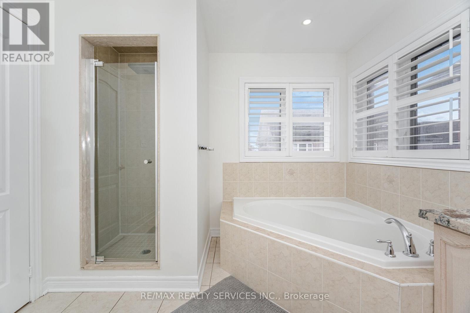 20 Delmonico Road, Brampton, Ontario  L6P 2K5 - Photo 28 - W12481198