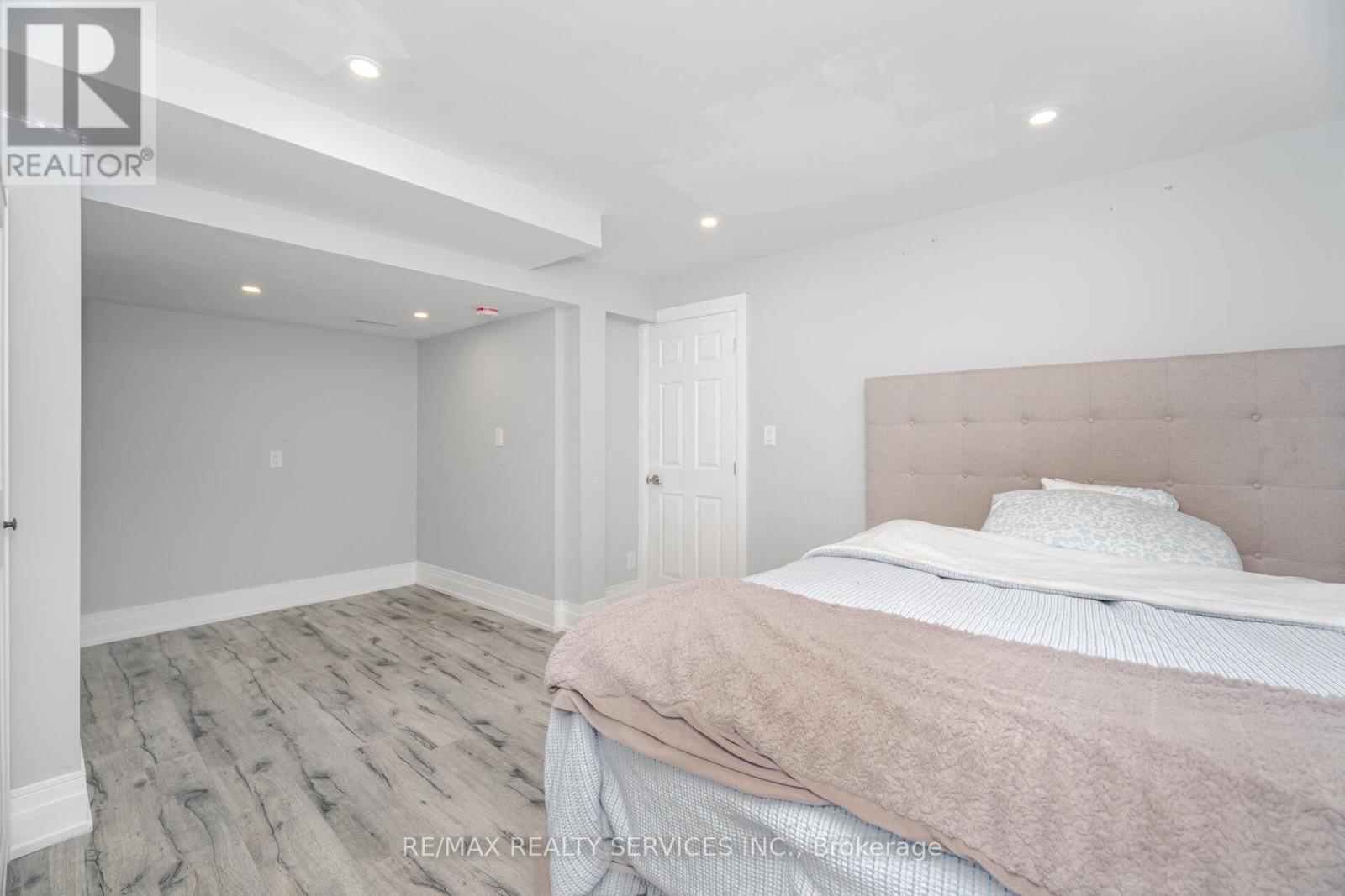 20 Delmonico Road, Brampton, Ontario  L6P 2K5 - Photo 36 - W12481198