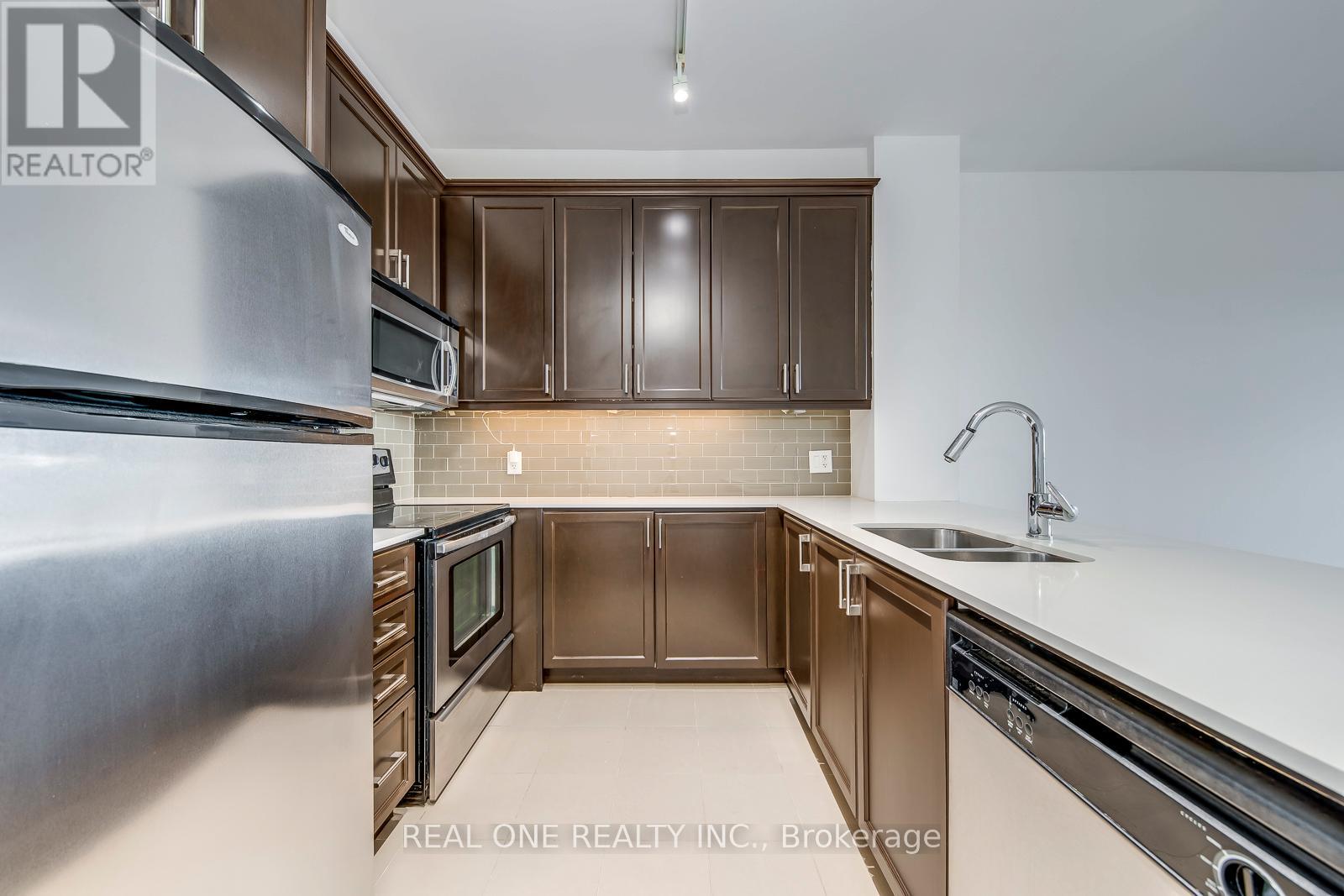 608 - 2470 Prince Michael Drive, Oakville, Ontario  L6H 0G9 - Photo 8 - W12481238
