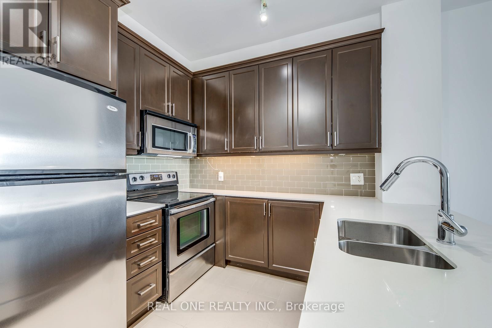 608 - 2470 Prince Michael Drive, Oakville, Ontario  L6H 0G9 - Photo 9 - W12481238