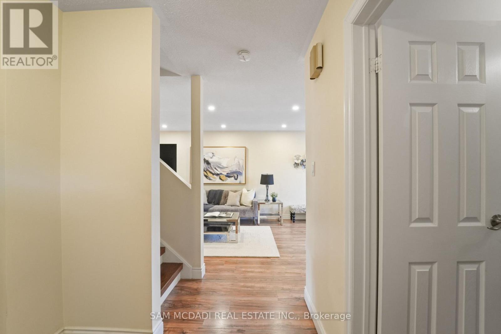 522 Roseheath Drive, Milton, Ontario  L9T 4V6 - Photo 16 - W12481243