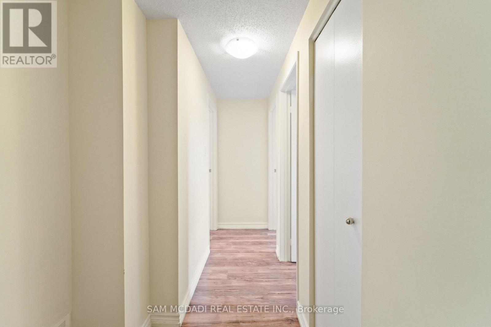 522 Roseheath Drive, Milton, Ontario  L9T 4V6 - Photo 19 - W12481243