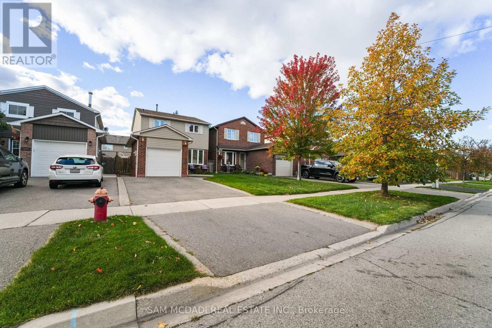 522 Roseheath Drive, Milton, Ontario  L9T 4V6 - Photo 2 - W12481243