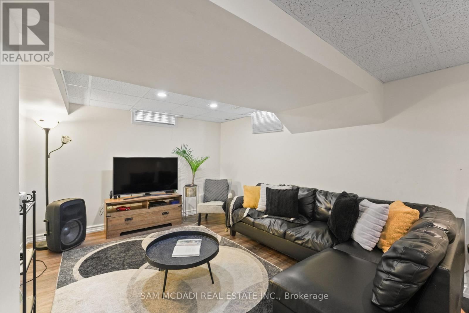 522 Roseheath Drive, Milton, Ontario  L9T 4V6 - Photo 28 - W12481243