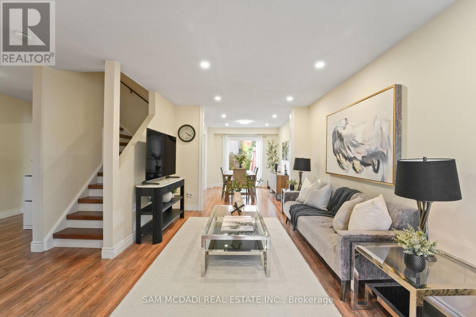 522 Roseheath Drive, Milton, Ontario  L9T 4V6 - Photo 7 - W12481243