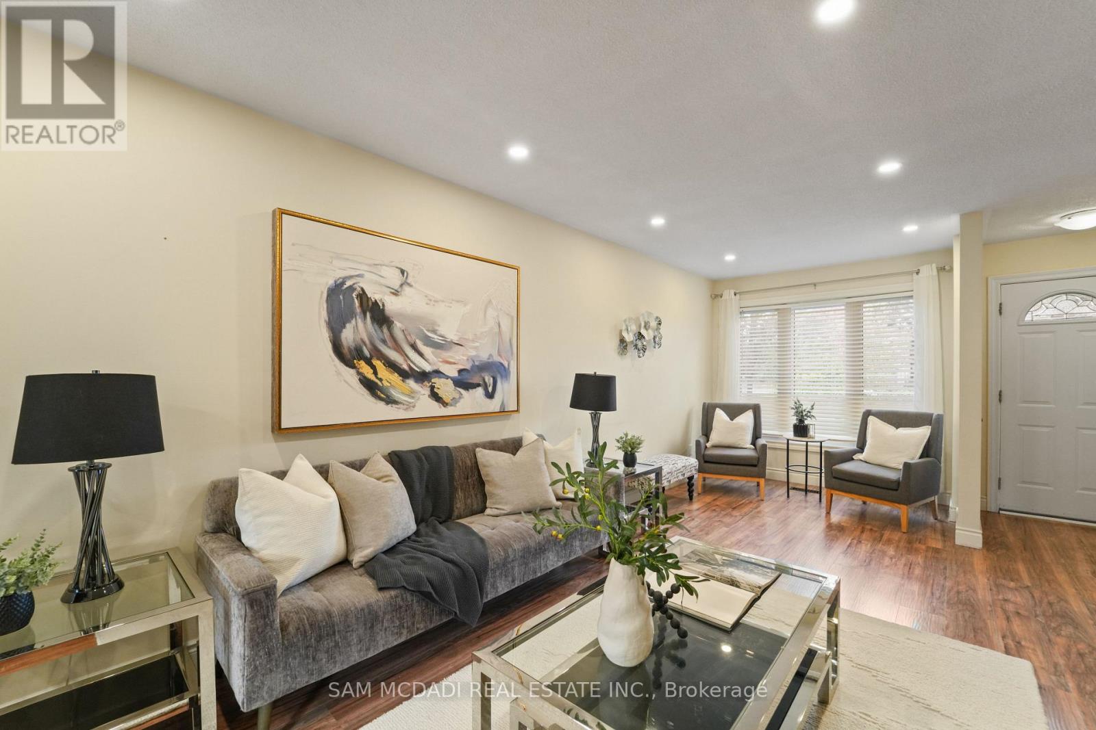 522 Roseheath Drive, Milton, Ontario  L9T 4V6 - Photo 8 - W12481243