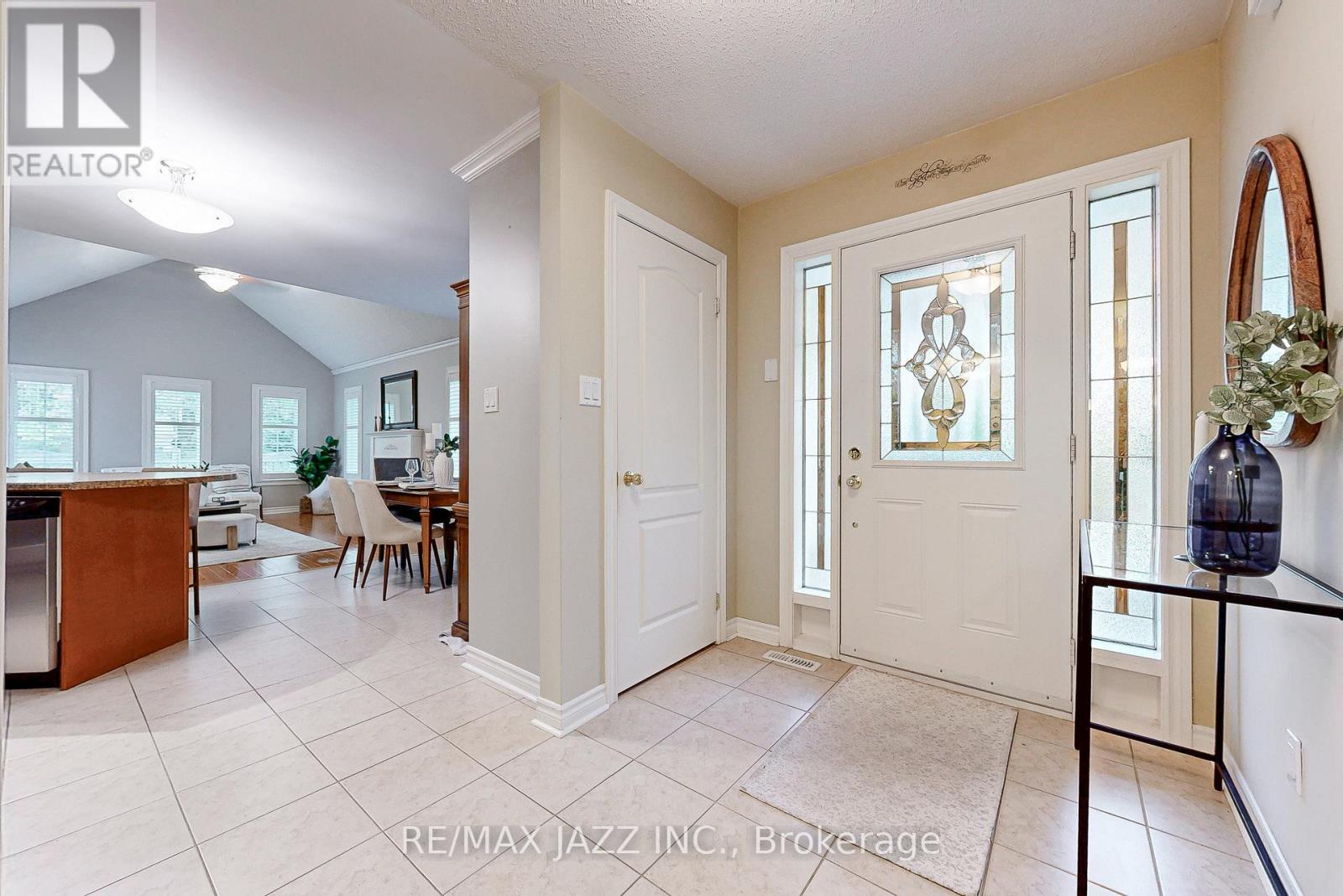 9 - 350 Lakebreeze Drive, Clarington, Ontario  L1B 0A2 - Photo 7 - E12481296