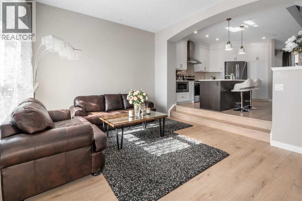 44 Calhoun Common Ne, Calgary, Alberta  T4B 3P6 - Photo 2 - A2259703