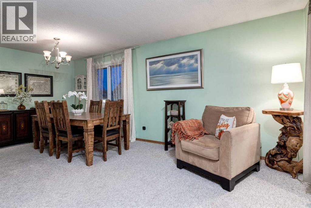 220 Oakridge Place Sw, Calgary, Alberta  T2V 1V2 - Photo 14 - A2261199