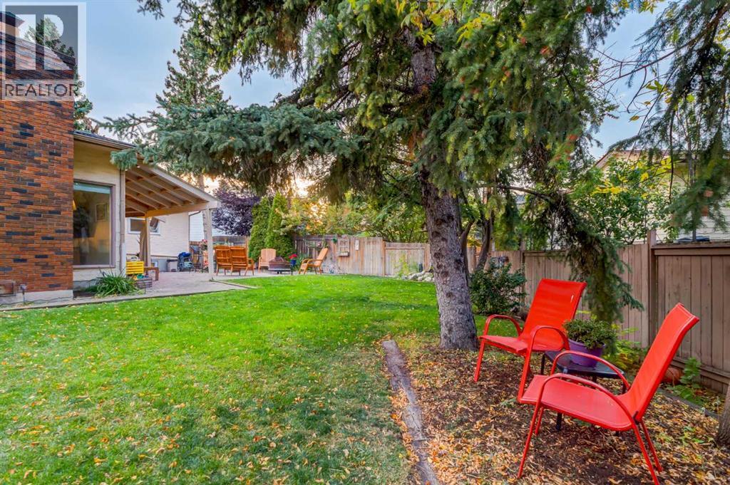 220 Oakridge Place Sw, Calgary, Alberta  T2V 1V2 - Photo 48 - A2261199