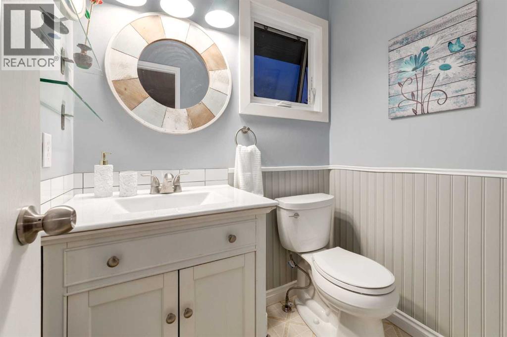 220 Oakridge Place Sw, Calgary, Alberta  T2V 1V2 - Photo 26 - A2261199