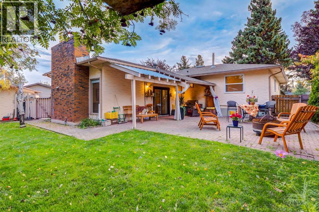 220 Oakridge Place Sw, Calgary, Alberta  T2V 1V2 - Photo 49 - A2261199