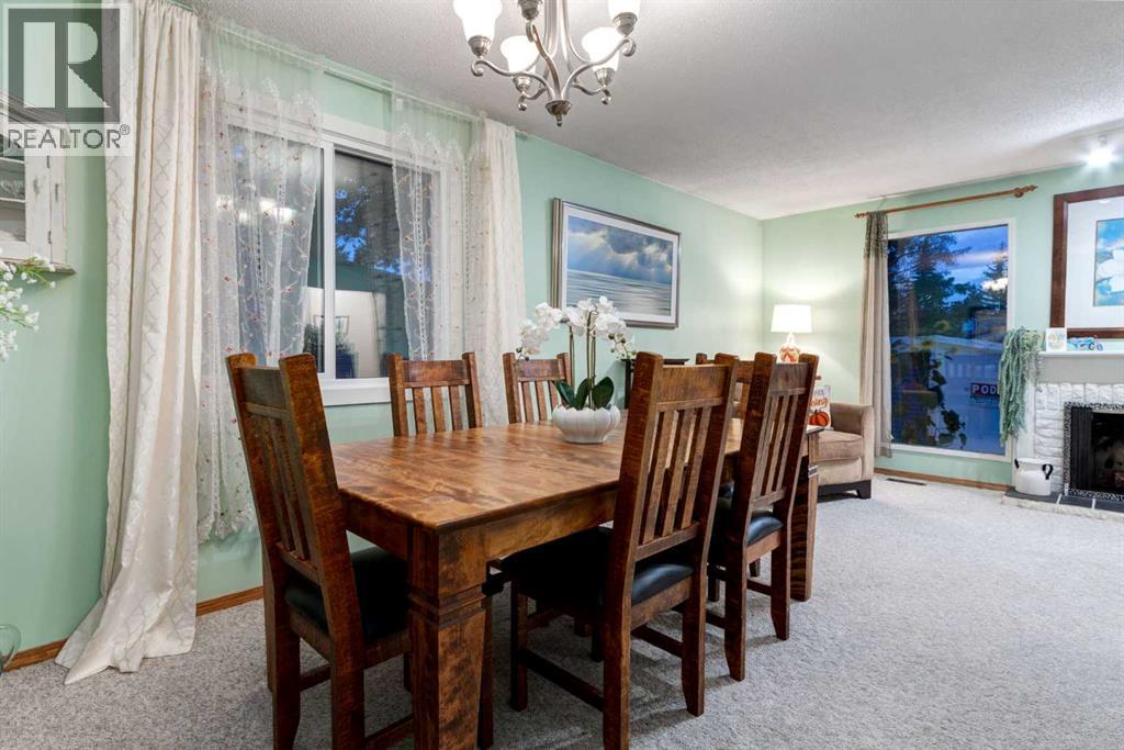 220 Oakridge Place Sw, Calgary, Alberta  T2V 1V2 - Photo 12 - A2261199