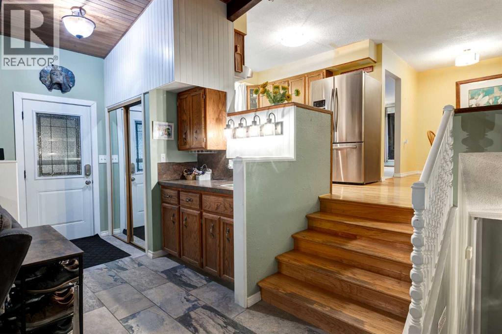 220 Oakridge Place Sw, Calgary, Alberta  T2V 1V2 - Photo 24 - A2261199