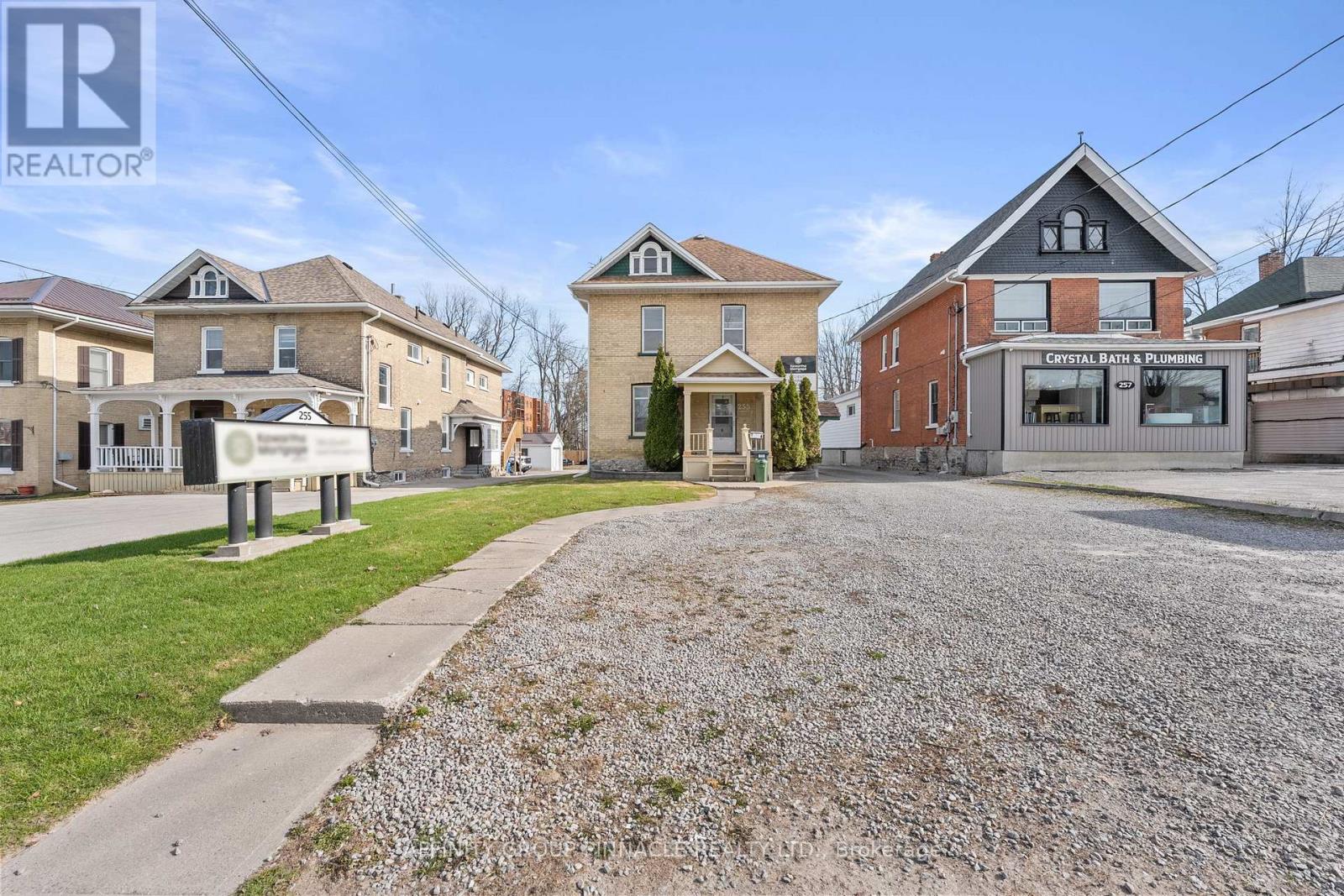 255 Kent Street W, Kawartha Lakes, Ontario  K9V 2Z4 - Photo 10 - X12481283