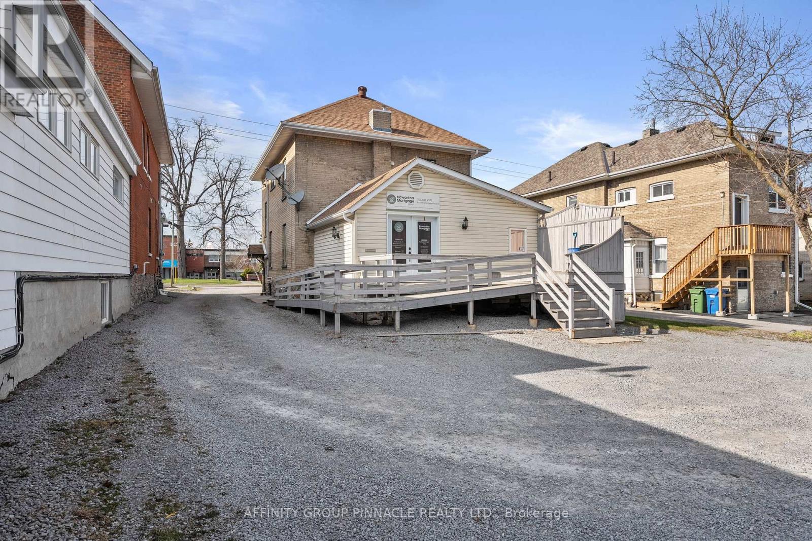 255 Kent Street W, Kawartha Lakes, Ontario  K9V 2Z4 - Photo 7 - X12481283