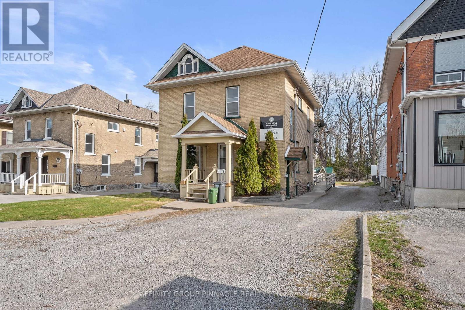 255 Kent Street W, Kawartha Lakes, Ontario  K9V 2Z4 - Photo 1 - X12481284