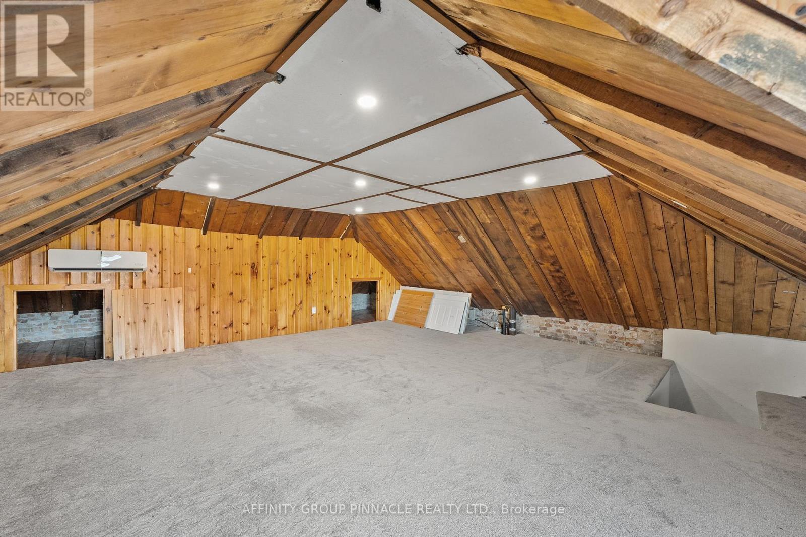 255 Kent Street W, Kawartha Lakes, Ontario  K9V 2Z4 - Photo 27 - X12481284