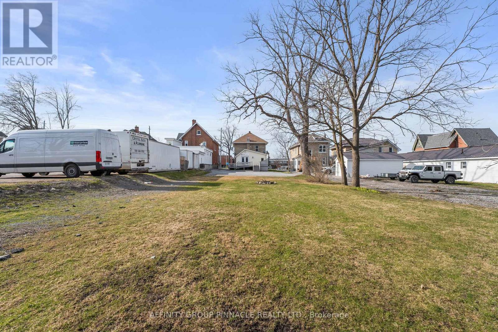 255 Kent Street W, Kawartha Lakes, Ontario  K9V 2Z4 - Photo 41 - X12481284