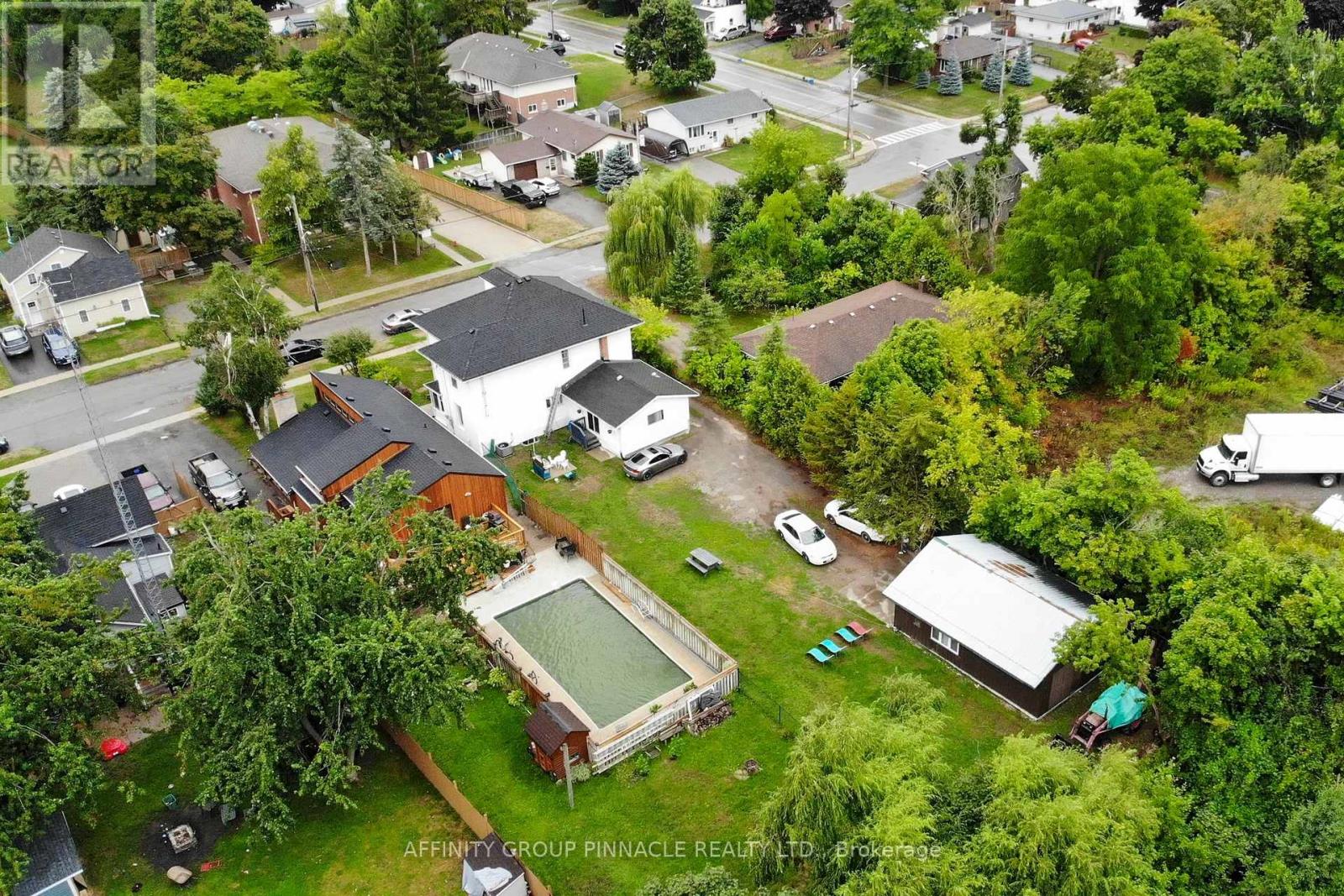 44 St Patrick Street, Kawartha Lakes, Ontario  K9V 1R3 - Photo 10 - X12481333