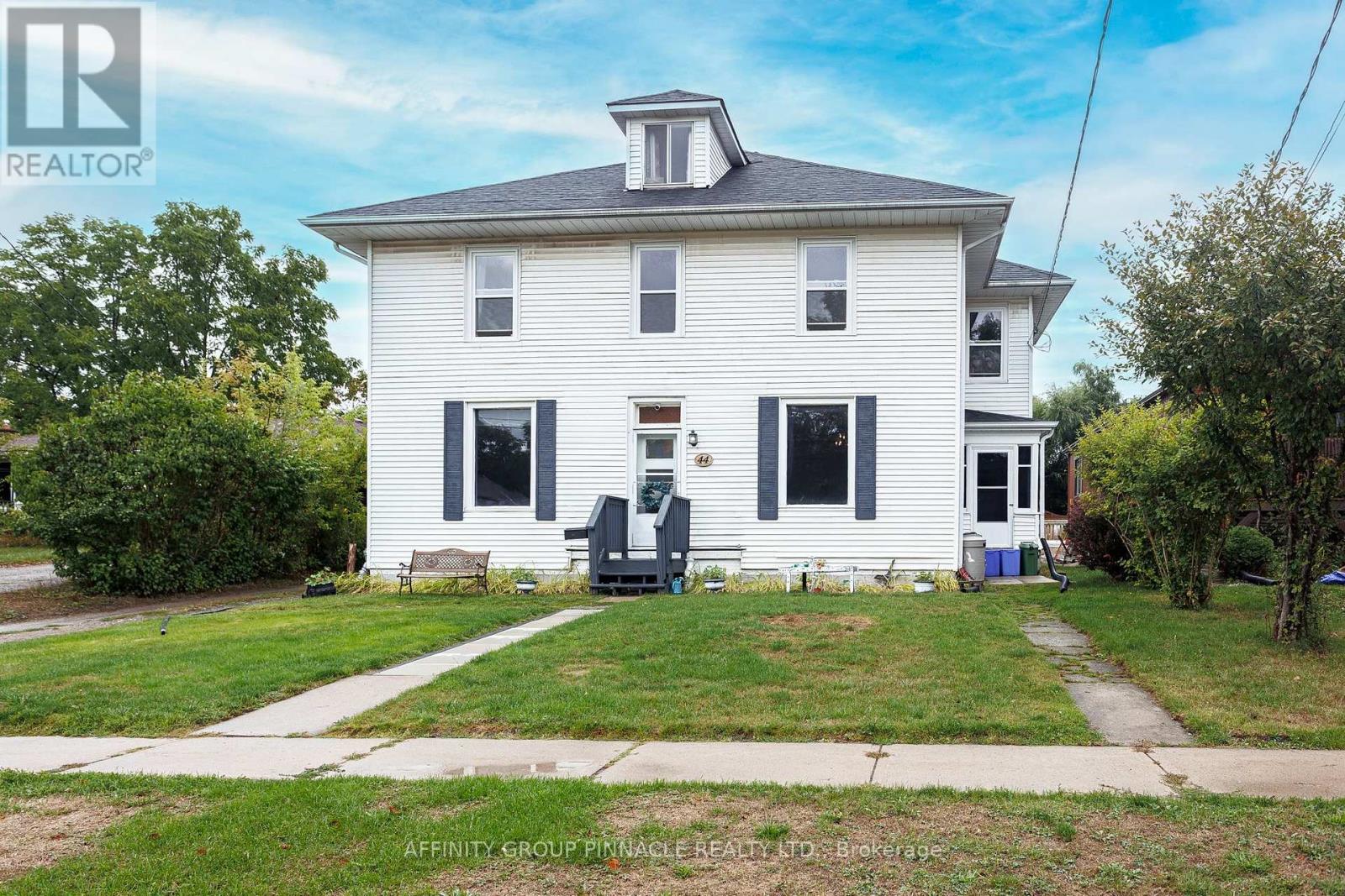 44 St Patrick Street, Kawartha Lakes, Ontario  K9V 1R3 - Photo 2 - X12481333