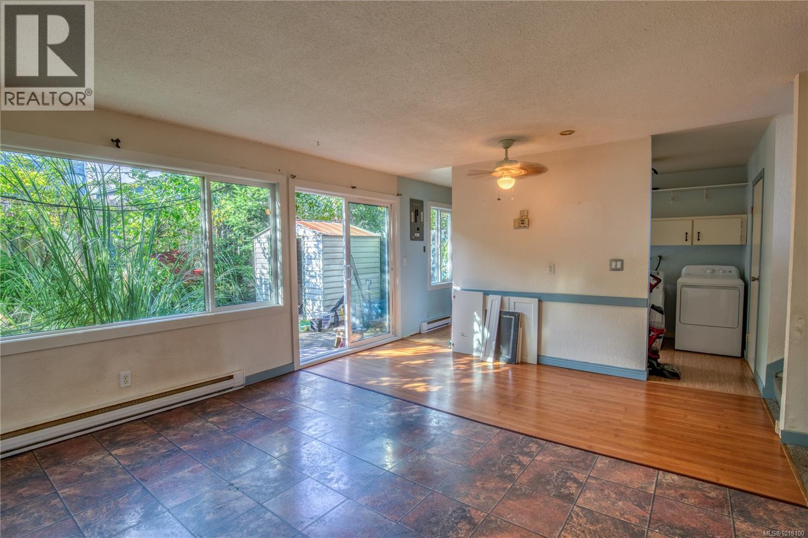 30 507 9th St, Nanaimo, British Columbia  V9R 1A8 - Photo 4 - 1018100