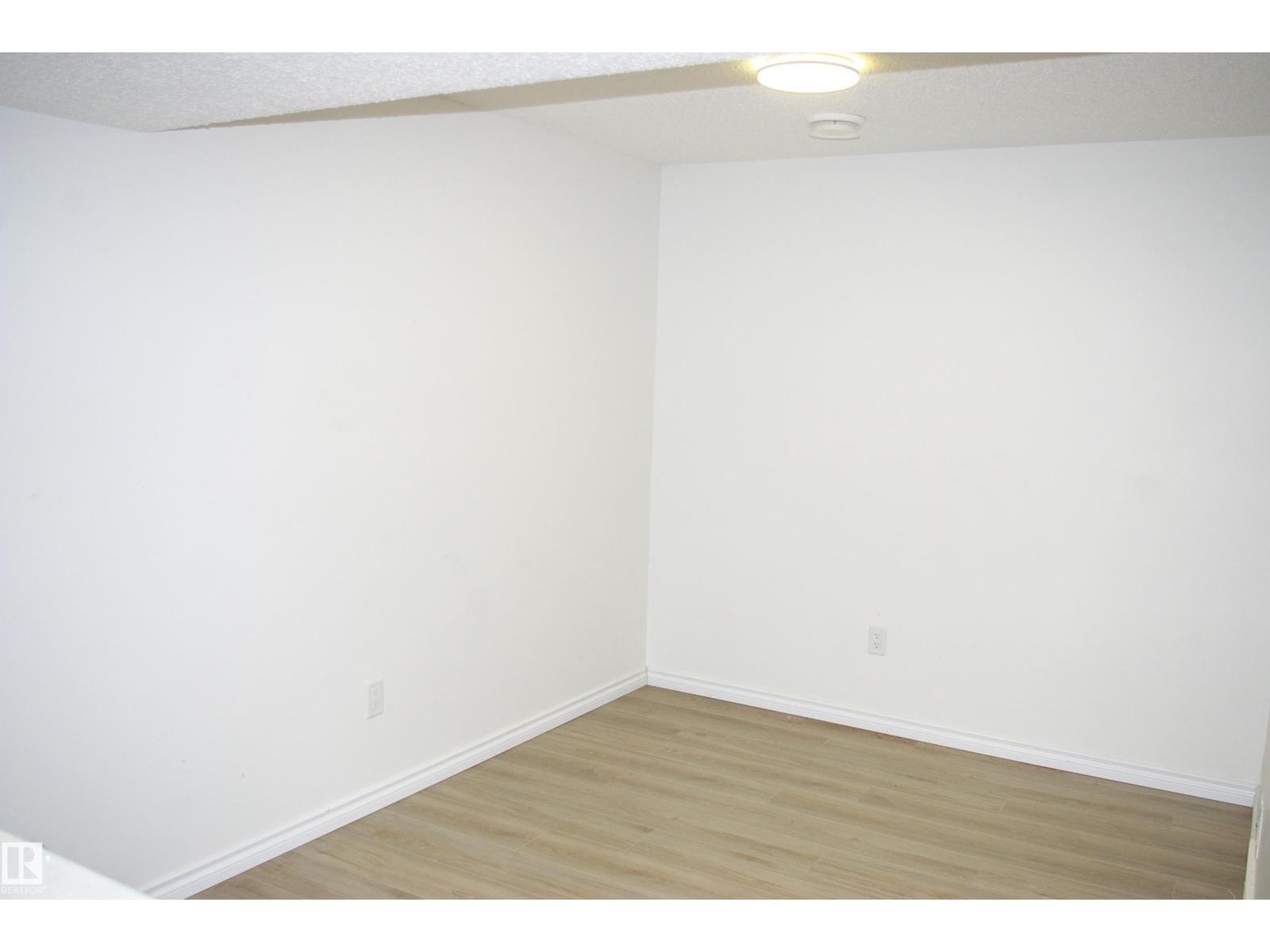 1303 Erker Cr Nw, Edmonton, Alberta  T6M 1N4 - Photo 20 - E4463431