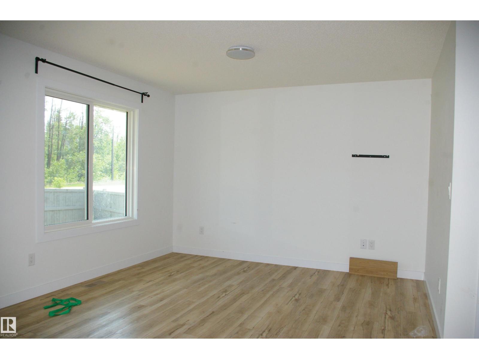 1303 Erker Cr Nw, Edmonton, Alberta  T6M 1N4 - Photo 3 - E4463431