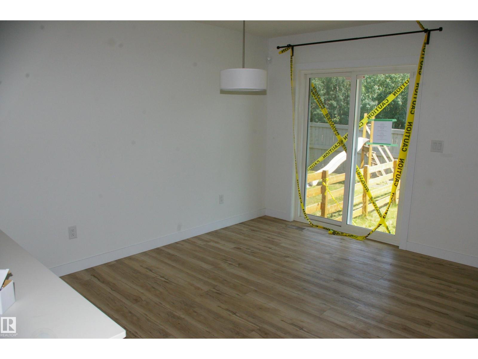 1303 Erker Cr Nw, Edmonton, Alberta  T6M 1N4 - Photo 4 - E4463431