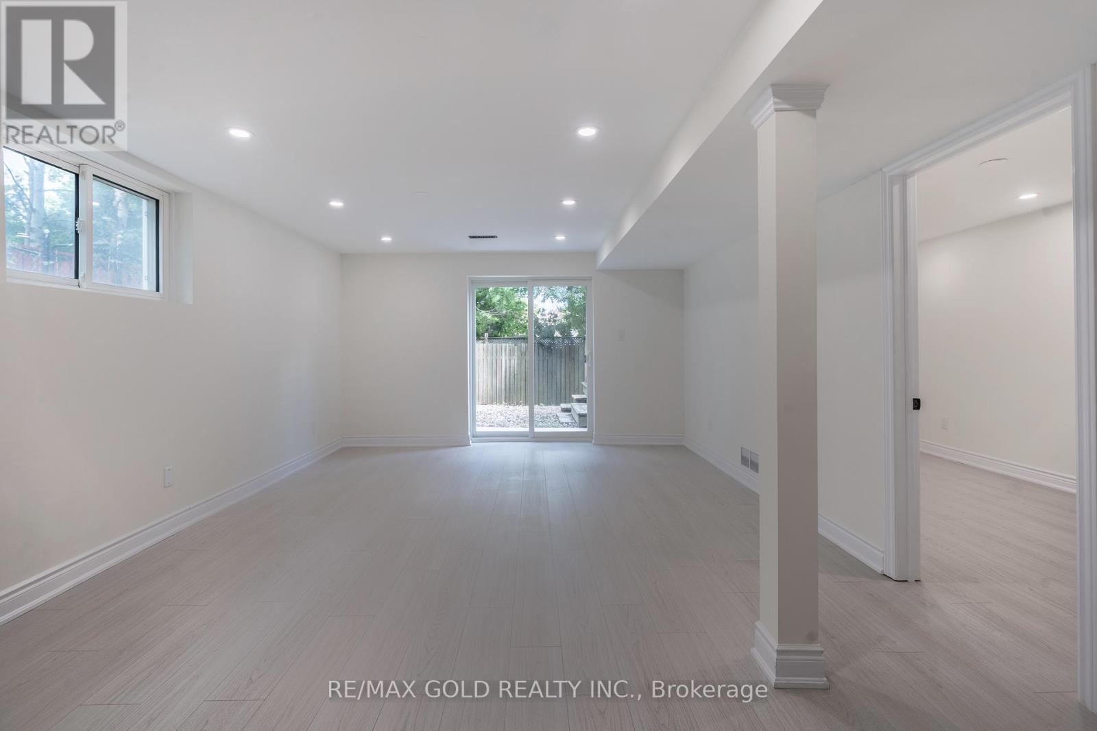 384 Westwood Drive, Kitchener, Ontario  N2M 2L6 - Photo 33 - X12481244