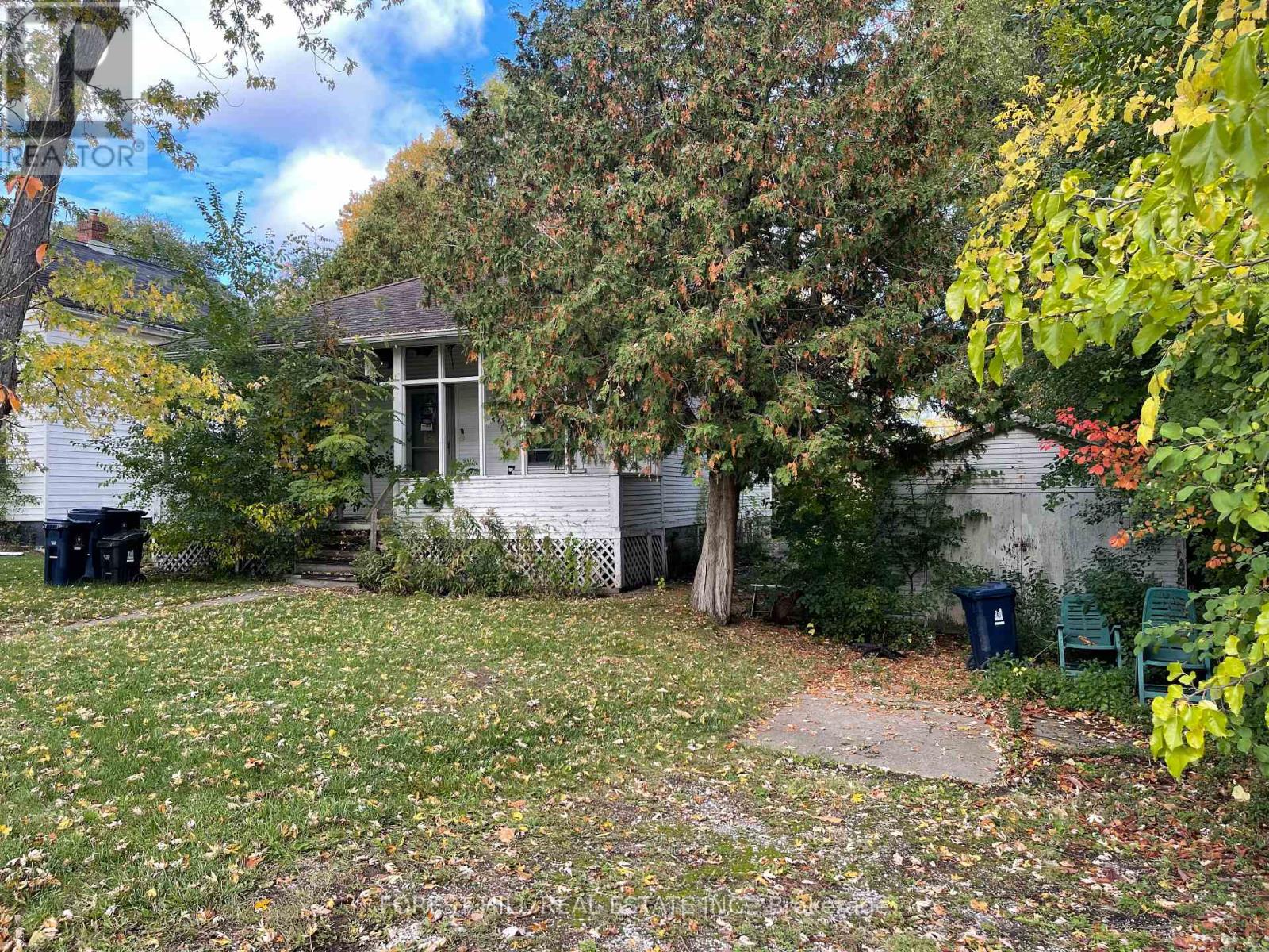 194 Pemberton Avenue, Toronto, Ontario  M2M 1Y8 - Photo 2 - C12475907