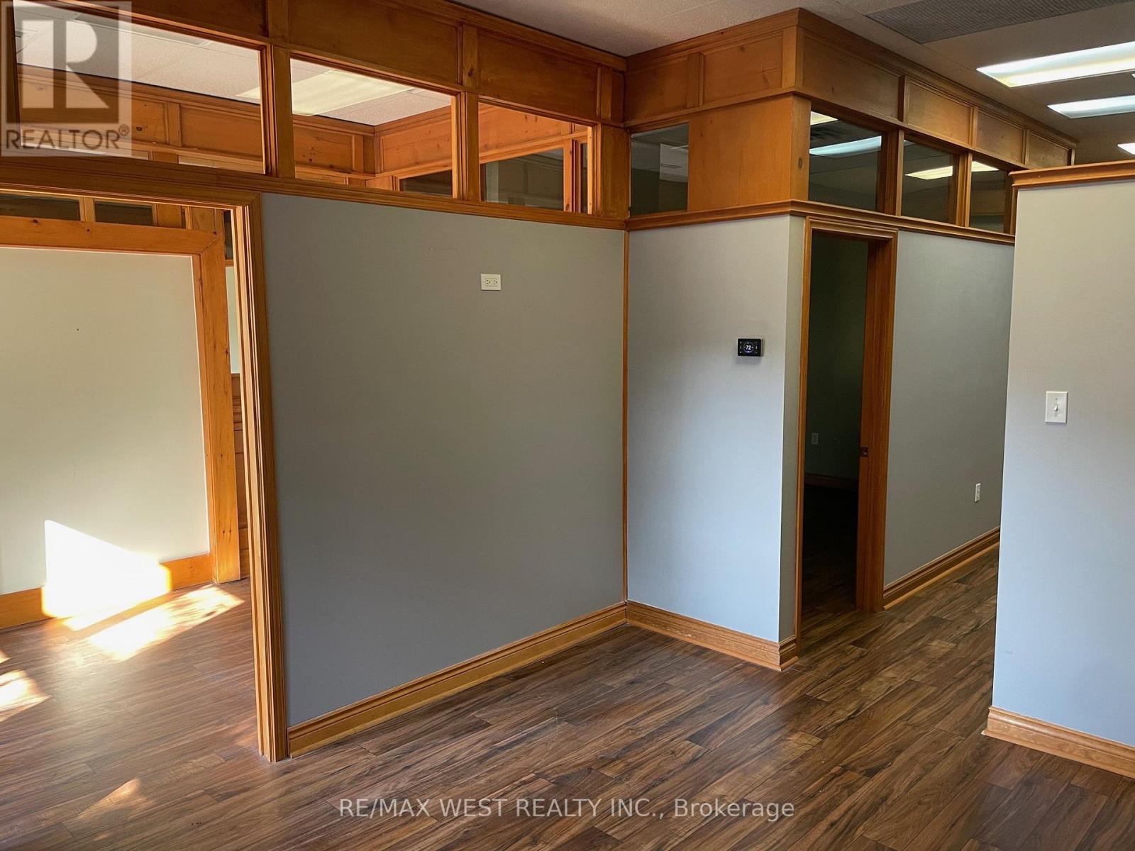 6 - 64 Mississauga Street, Orillia, Ontario  L3V 1V5 - Photo 5 - S12409657