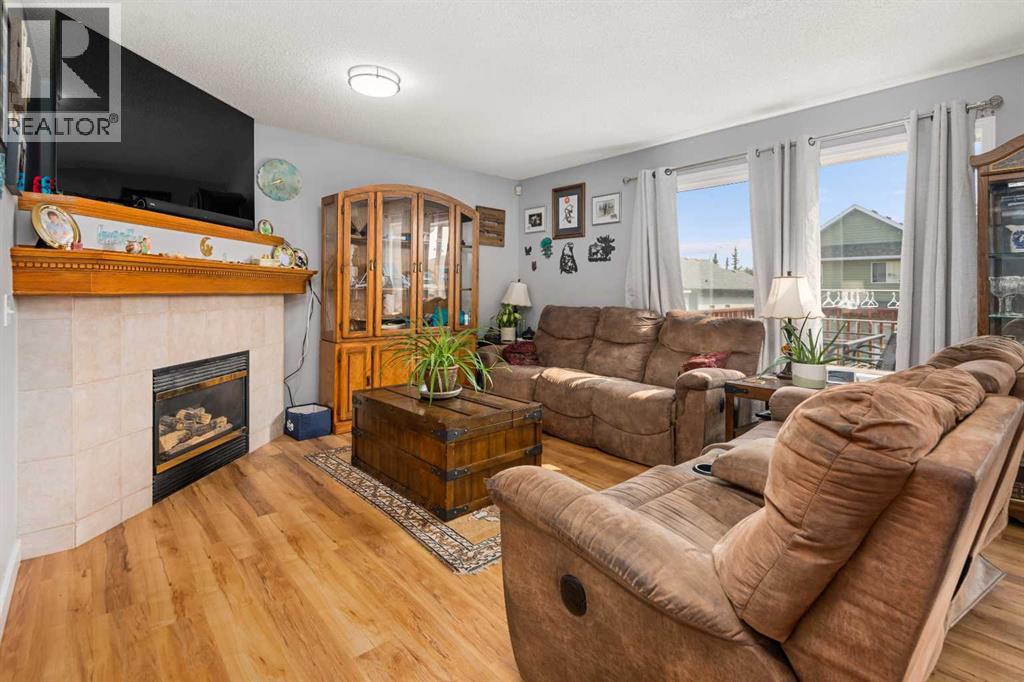 18 Big Springs Hill Se, Airdrie, Alberta  T4A 1M9 - Photo 4 - A2253592