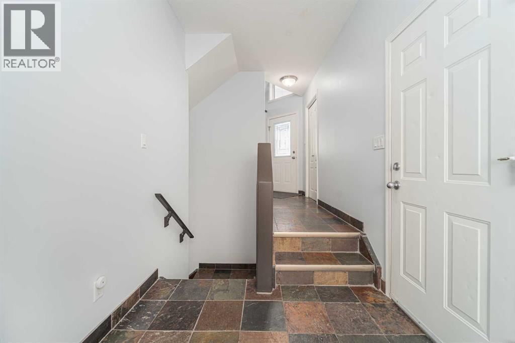 14 Heritage Circle W, Lethbridge, Alberta  T1K 7M8 - Photo 32 - A2266549