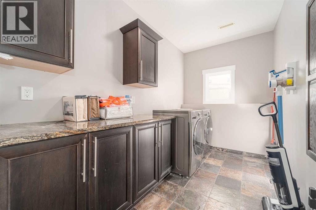 14 Heritage Circle W, Lethbridge, Alberta  T1K 7M8 - Photo 33 - A2266549