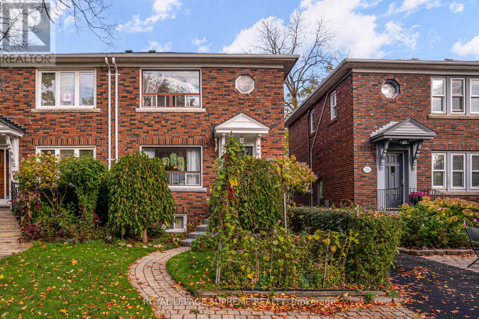 152 PARKHURST BOULEVARD, Toronto, Ontario