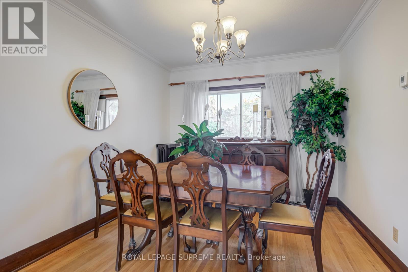 152 Parkhurst Boulevard, Toronto, Ontario  M4G 2E7 - Photo 11 - C12481269