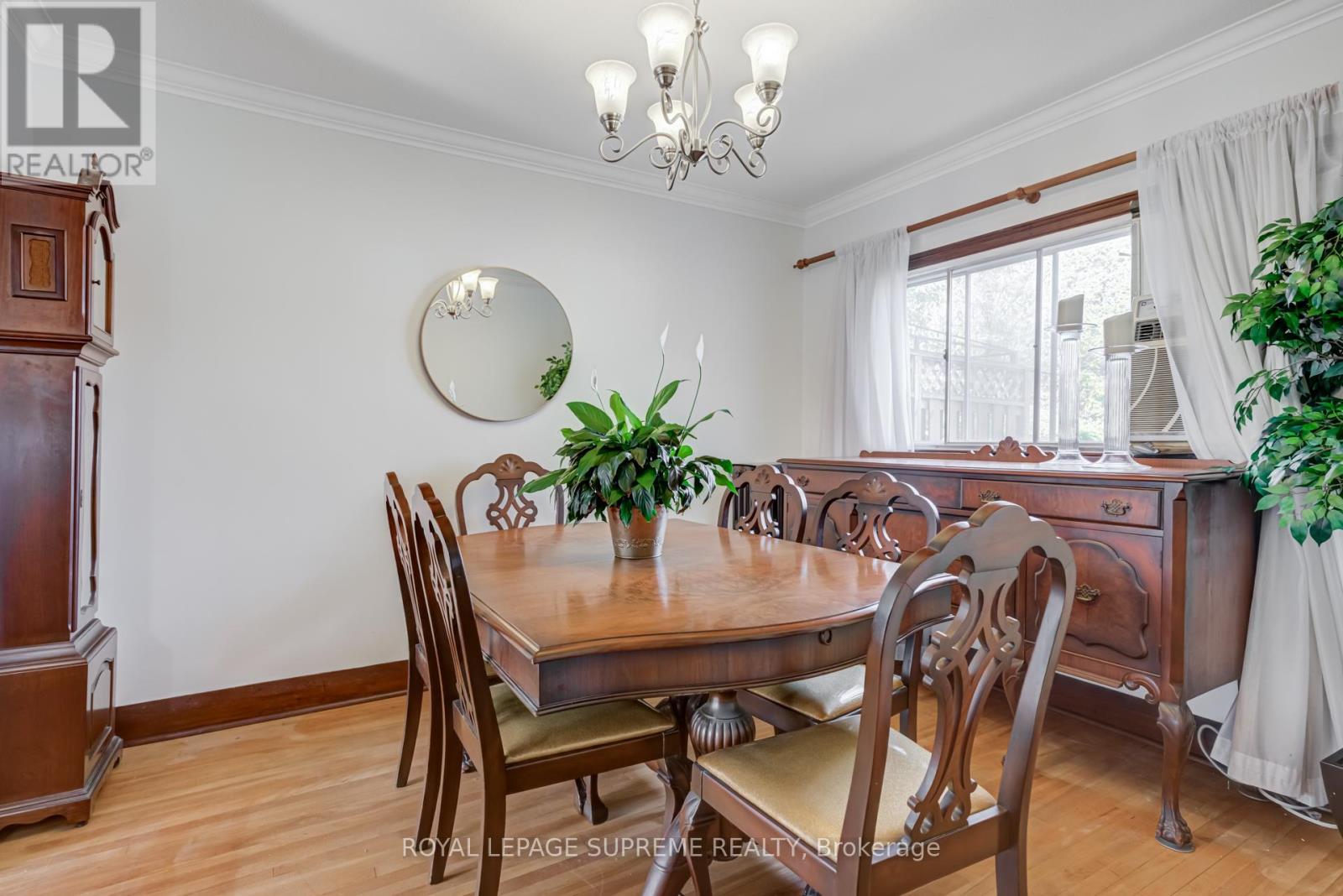 152 Parkhurst Boulevard, Toronto, Ontario  M4G 2E7 - Photo 12 - C12481269
