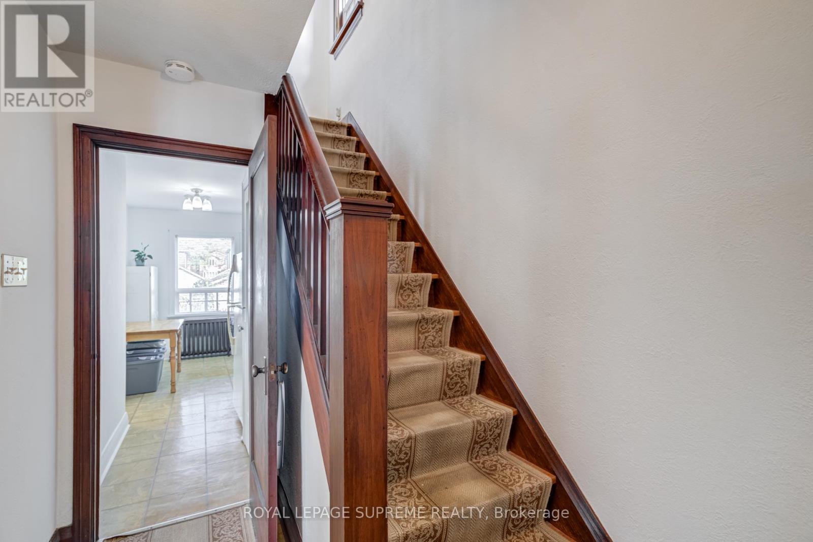 152 Parkhurst Boulevard, Toronto, Ontario  M4G 2E7 - Photo 15 - C12481269