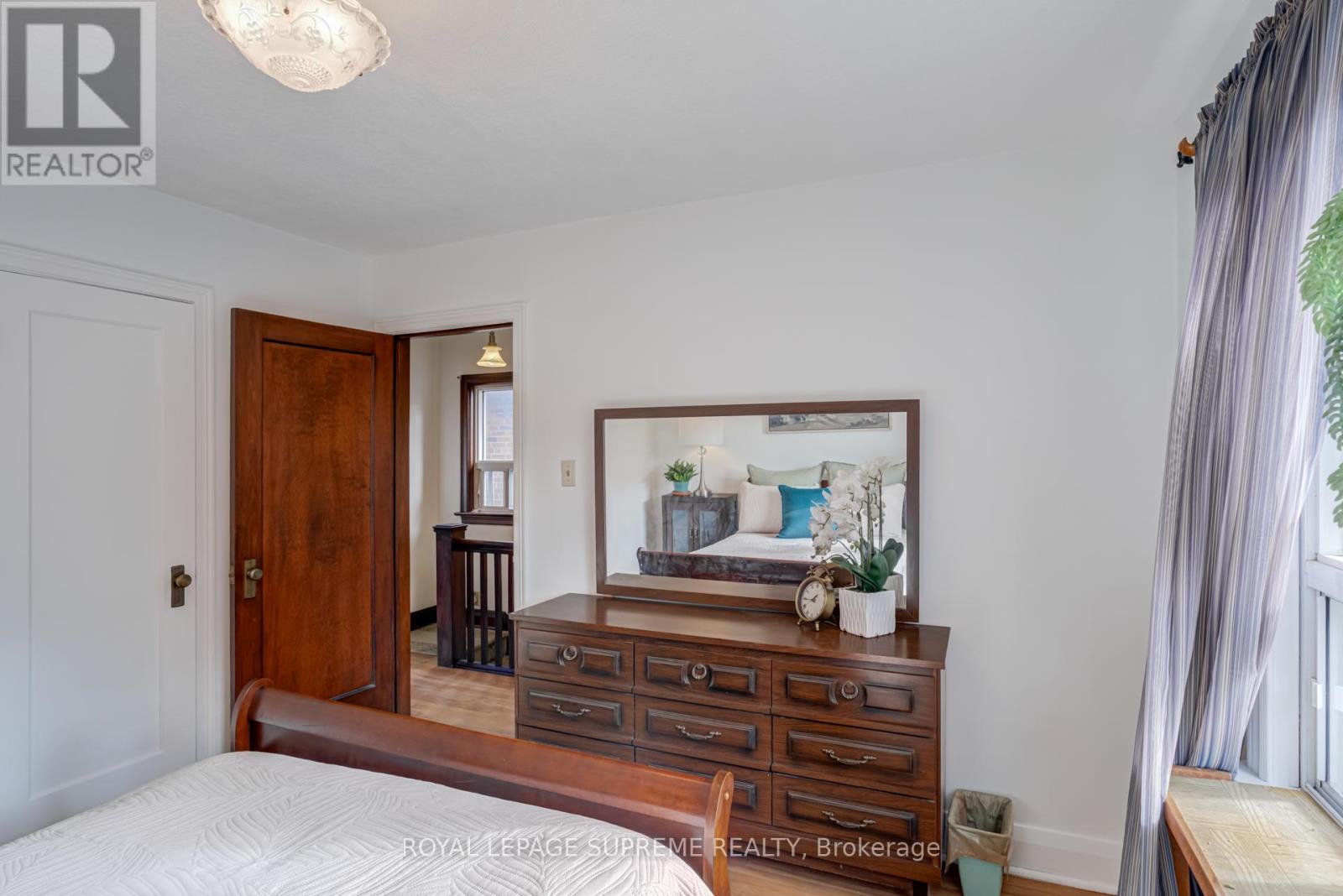 152 Parkhurst Boulevard, Toronto, Ontario  M4G 2E7 - Photo 18 - C12481269