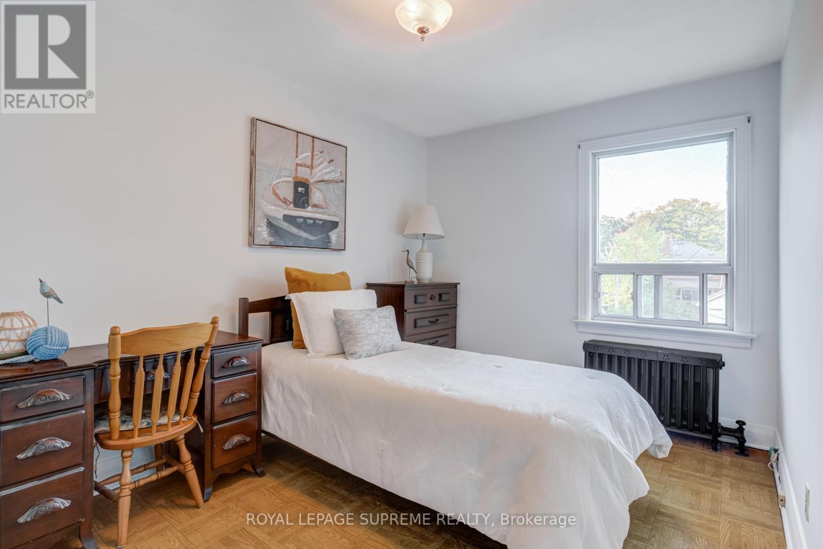 152 Parkhurst Boulevard, Toronto, Ontario  M4G 2E7 - Photo 19 - C12481269
