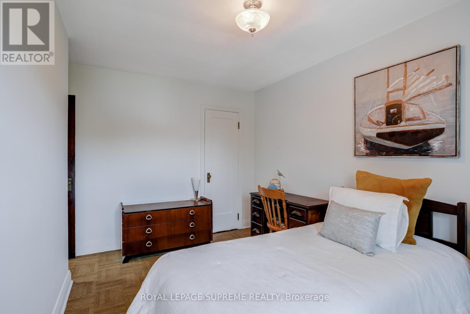 152 Parkhurst Boulevard, Toronto, Ontario  M4G 2E7 - Photo 20 - C12481269