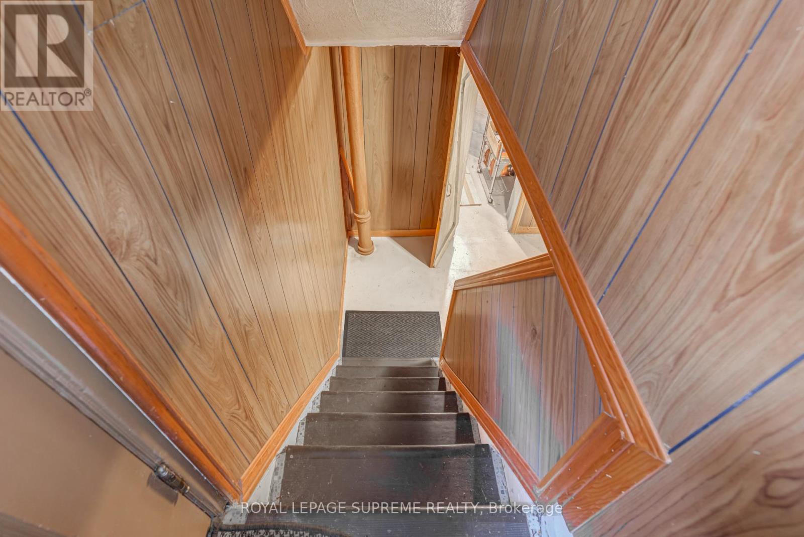 152 Parkhurst Boulevard, Toronto, Ontario  M4G 2E7 - Photo 26 - C12481269
