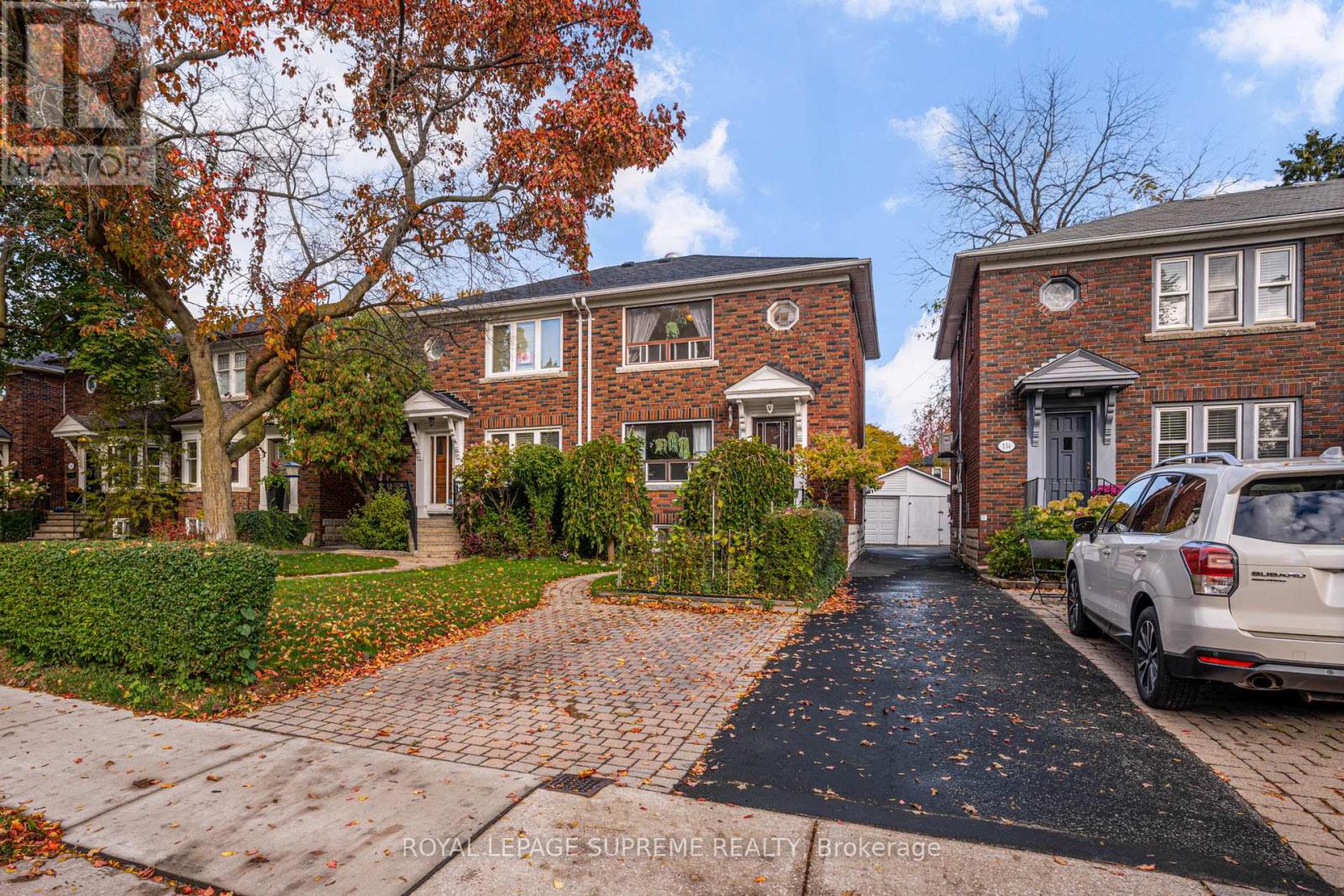 152 Parkhurst Boulevard, Toronto, Ontario  M4G 2E7 - Photo 3 - C12481269