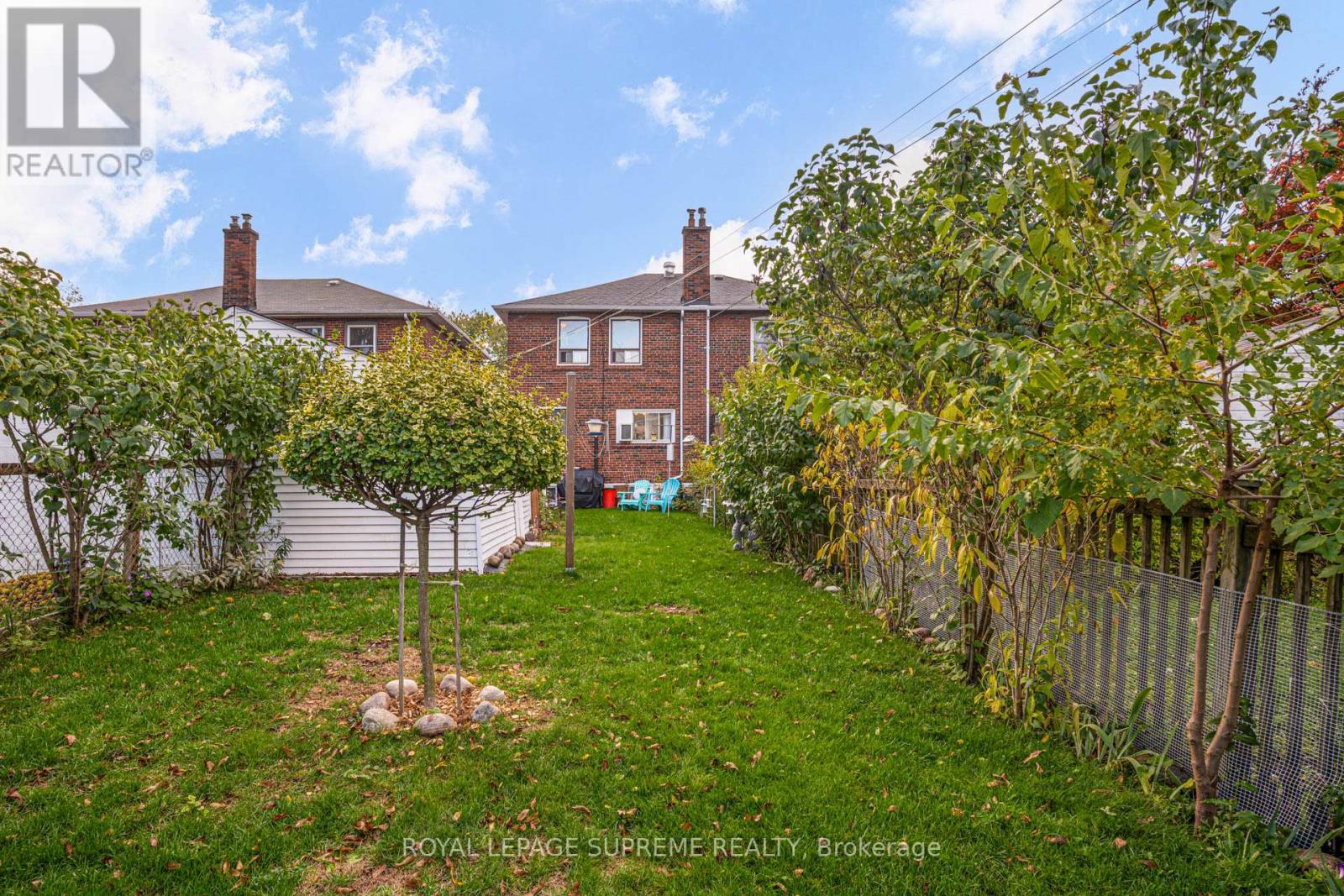 152 Parkhurst Boulevard, Toronto, Ontario  M4G 2E7 - Photo 42 - C12481269