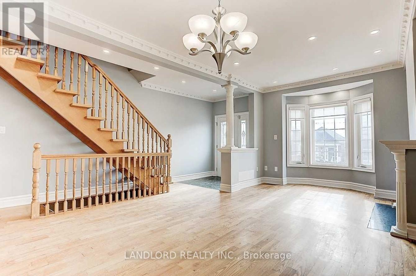 34 Jesmond Avenue, Toronto, Ontario  M6E 1V5 - Photo 10 - C12481280