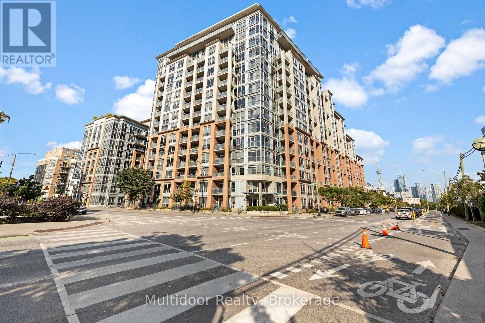 817 - 1 SHAW STREET S, Toronto, Ontario
