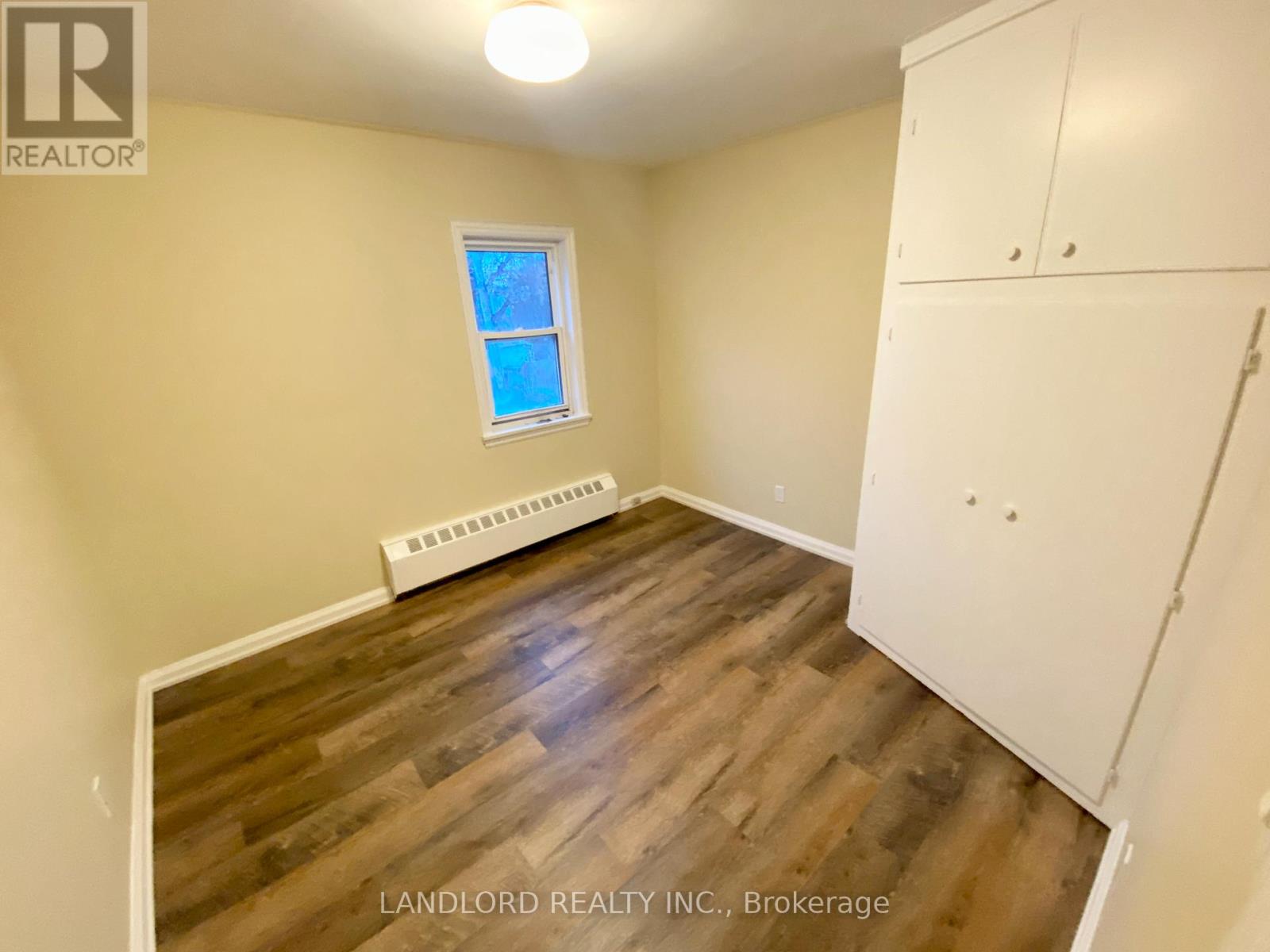 201 - 2a Thyra Avenue, Toronto, Ontario  M4C 5G5 - Photo 10 - E12481275