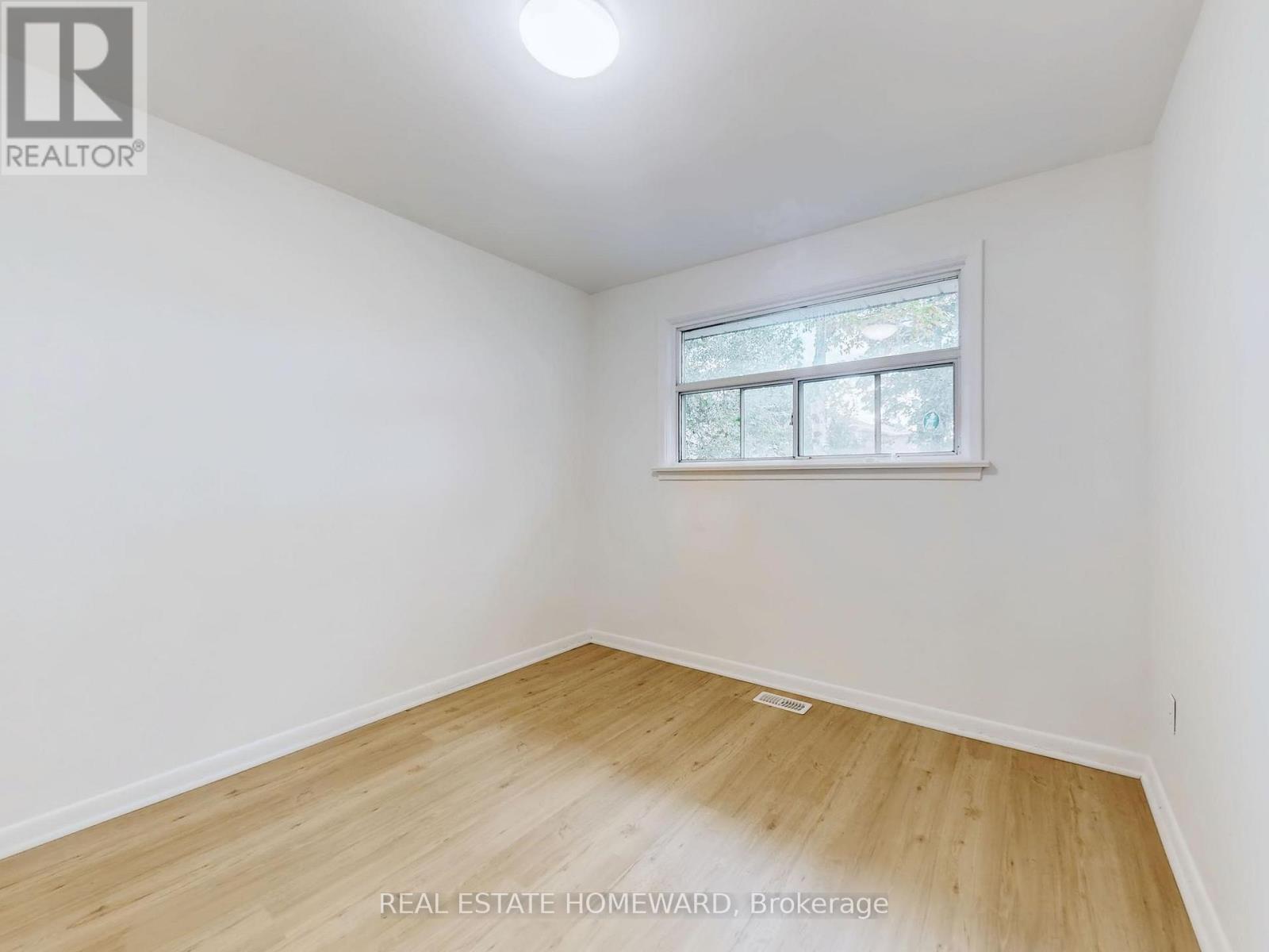 4 Porchester Drive, Toronto, Ontario  M1J 2R3 - Photo 18 - E12481299